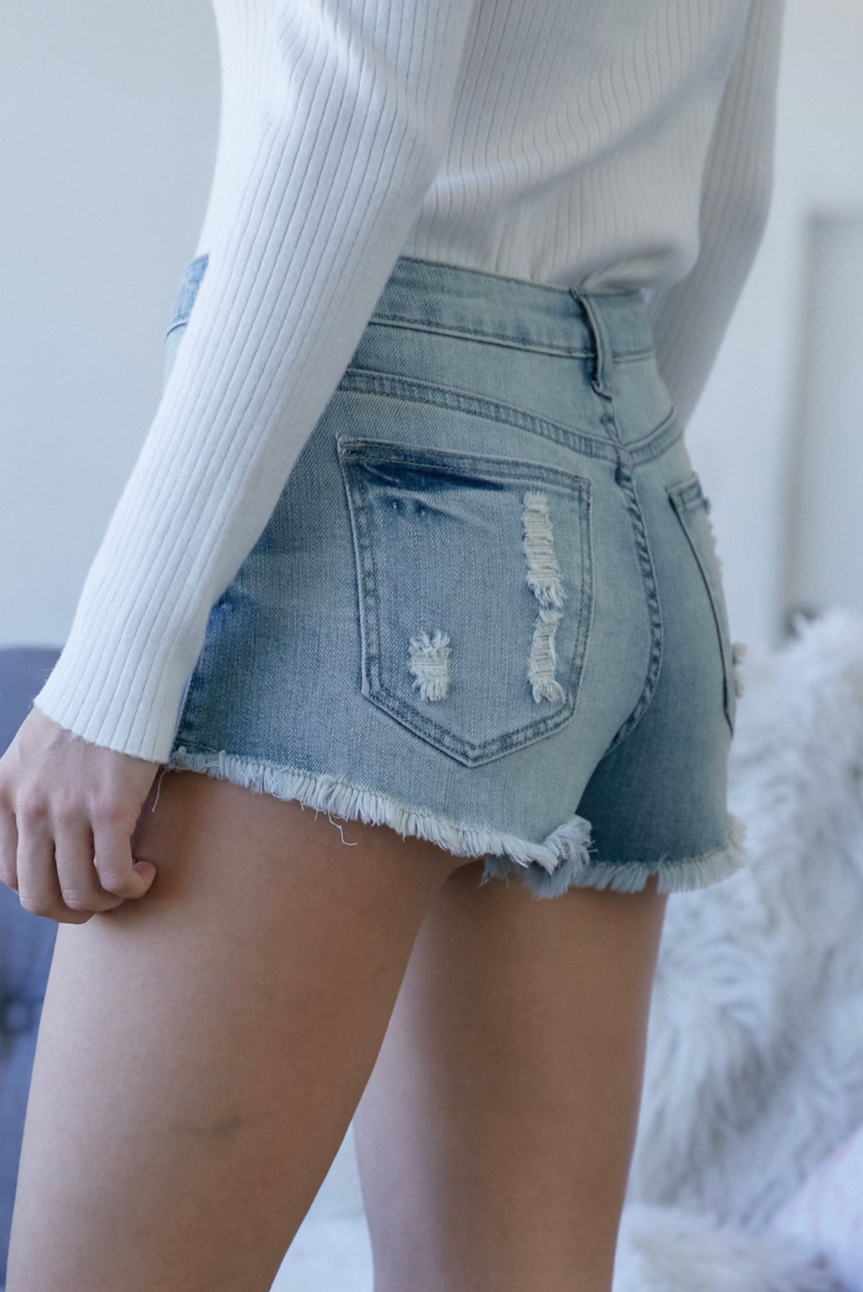 BUTTON DETAILED FRINGE HEM DISTRESSED ZIP-UP DENIM SHORTS - BEYOU Apparel and Accessories